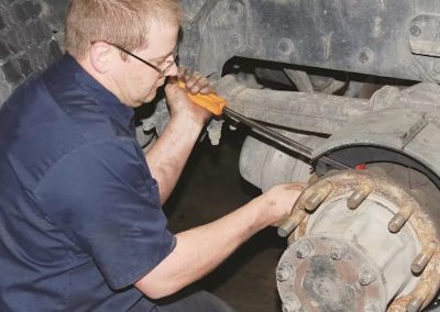 an image of mobile truck repair service in Peoria, IL